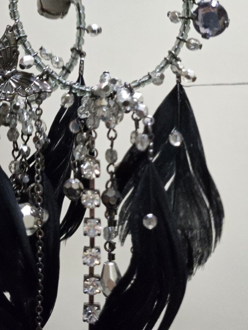 Vintage Y2K Bebe Feather & Crystal Butterfly Chandelier Earrings – NEW - Picture 5 of 7